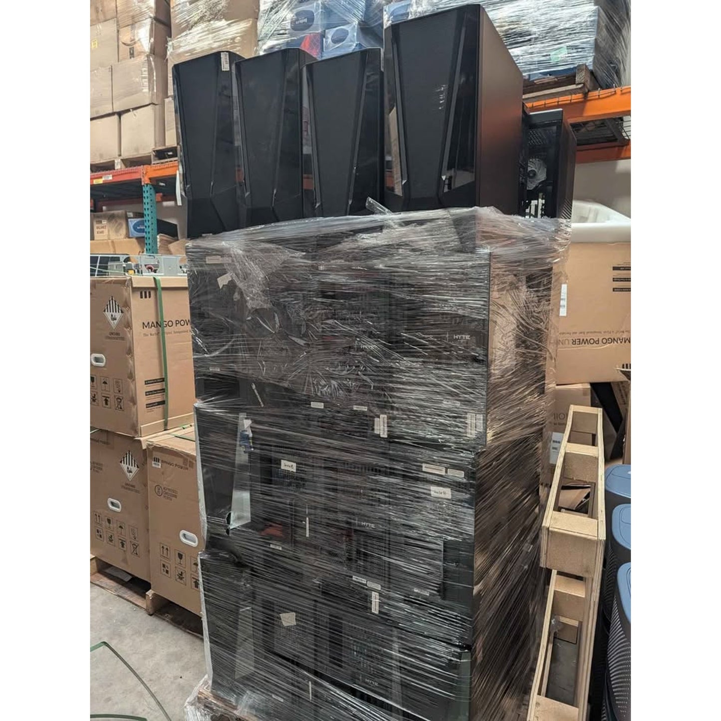 Gaming PC Cases (fish tank)