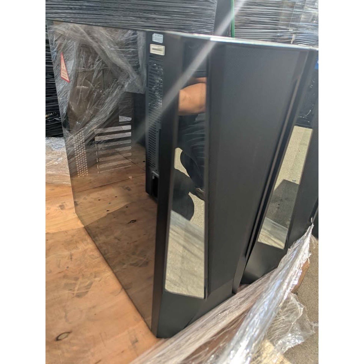 Gaming PC Cases (fish tank)
